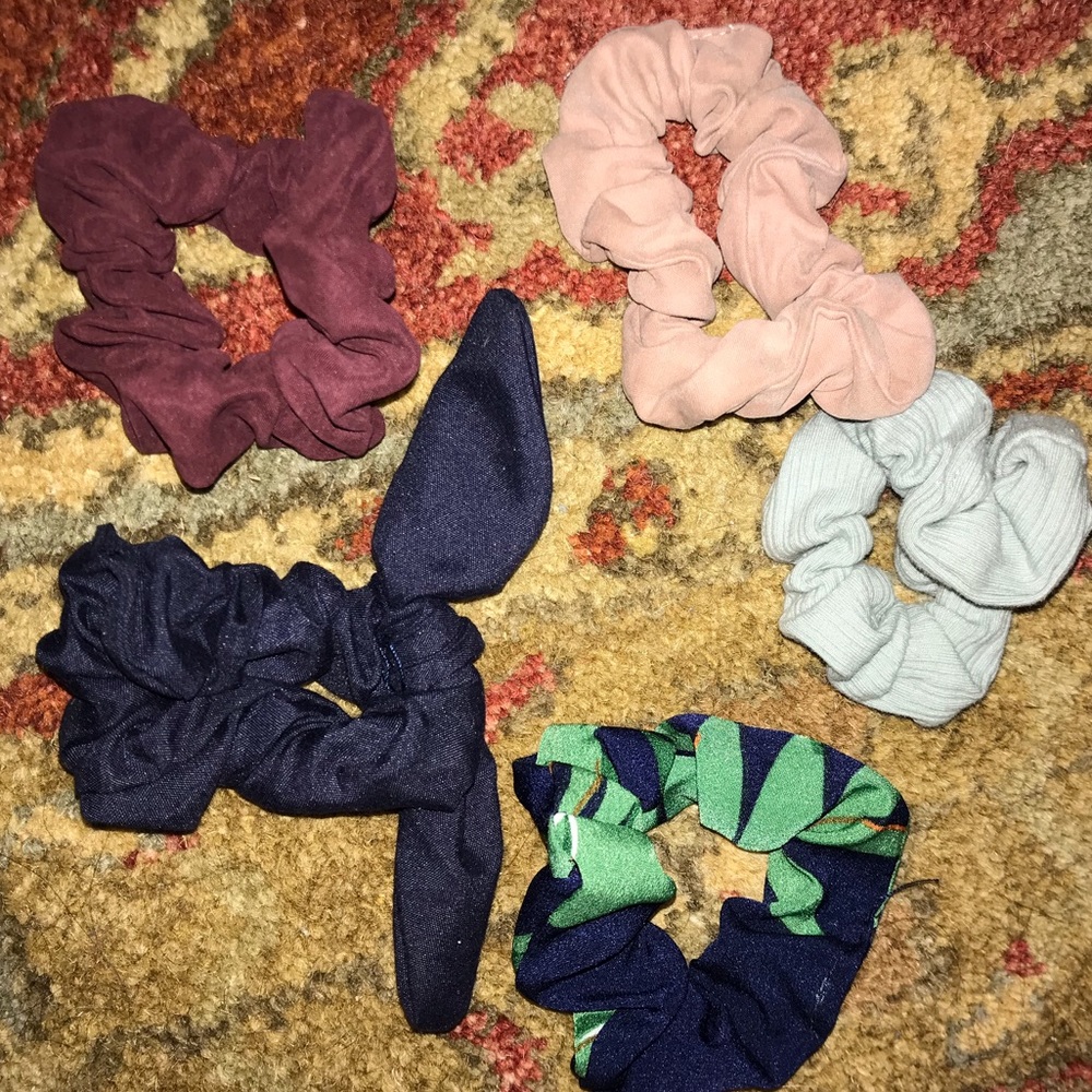 5 free people & urban outfitters scrunchies